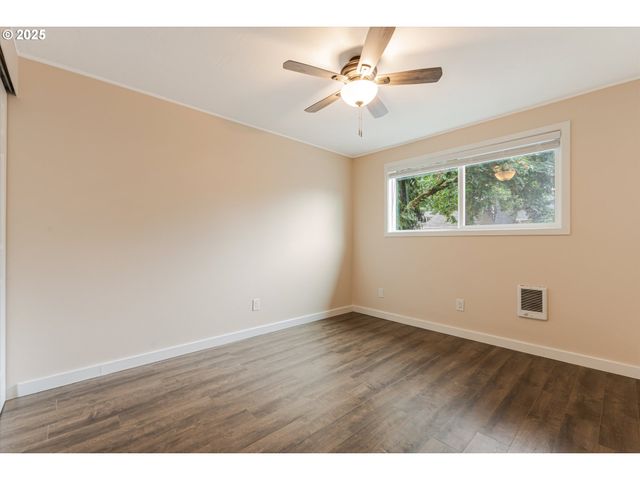 16825 Se POWELL Blvd, Portland, OR 97236