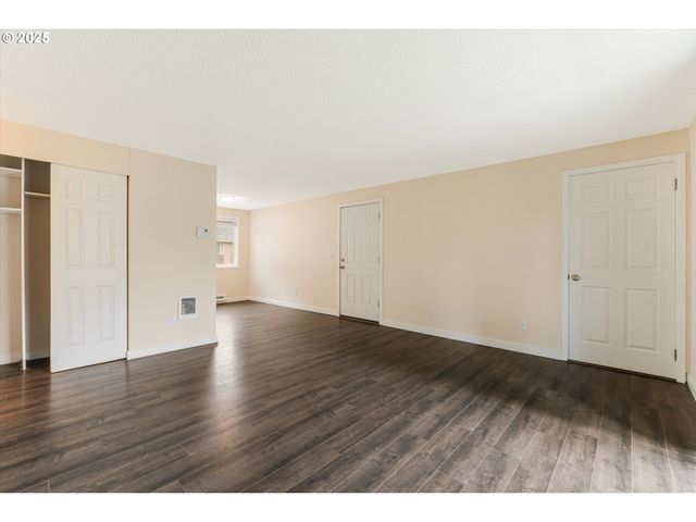 16825 Se POWELL Blvd, Portland, OR 97236