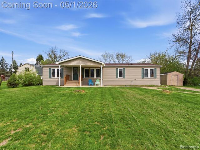 616 N Blacks Corners Road, Imlay City, MI 48444