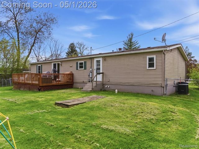 616 N Blacks Corners Road, Imlay City, MI 48444