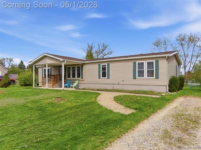 616 N Blacks Corners Road, Imlay City, MI 48444