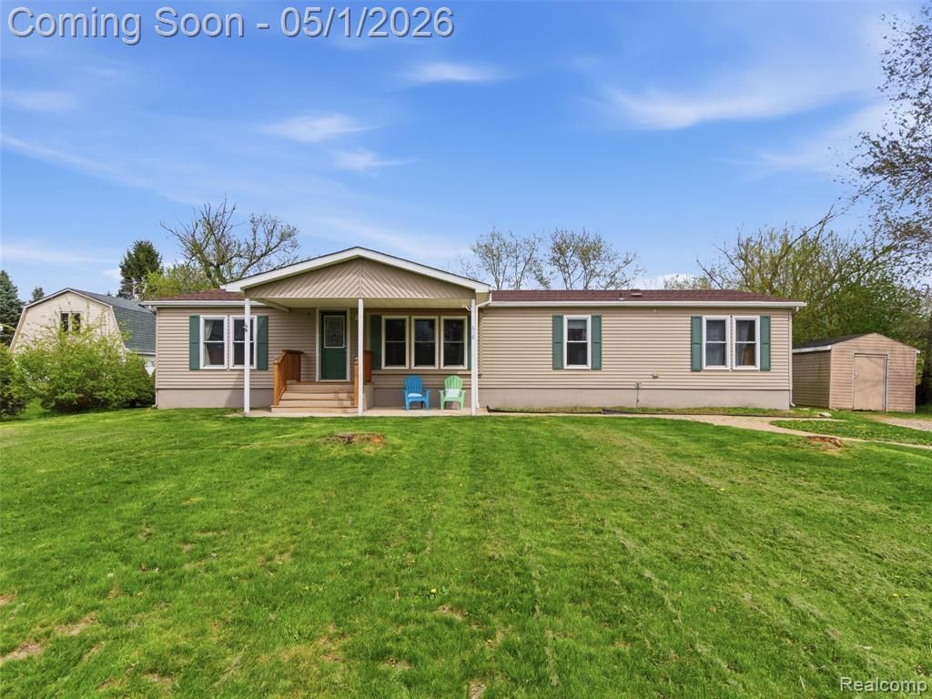 616 N Blacks Corners Road, Imlay City, MI 48444
