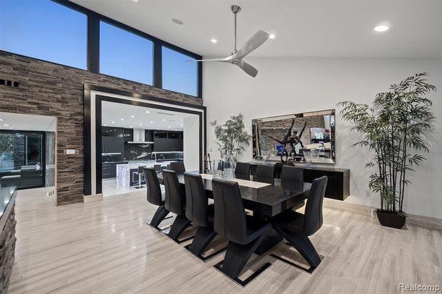 5116 W Bloomfield Lake Road, West Bloomfield, MI 48323