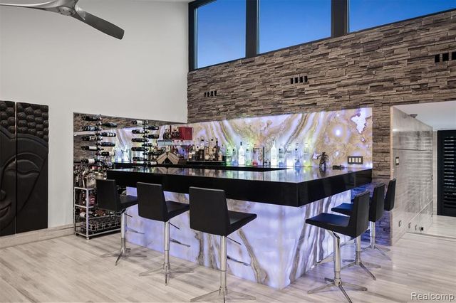 5116 W Bloomfield Lake Road, West Bloomfield, MI 48323