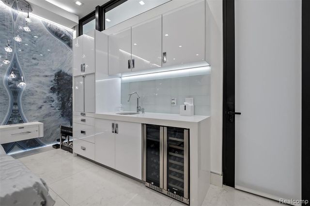 5116 W Bloomfield Lake Road, West Bloomfield, MI 48323