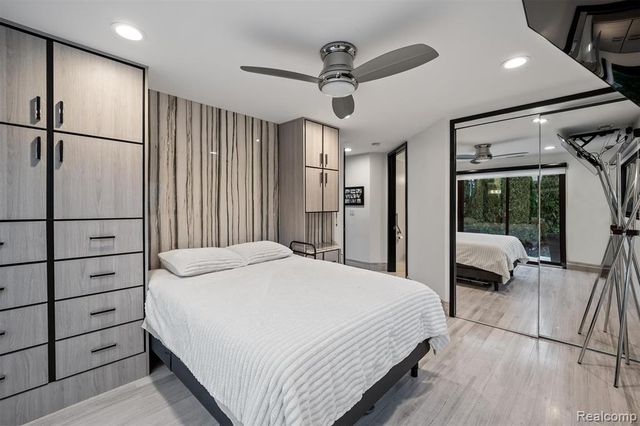 5116 W Bloomfield Lake Road, West Bloomfield, MI 48323