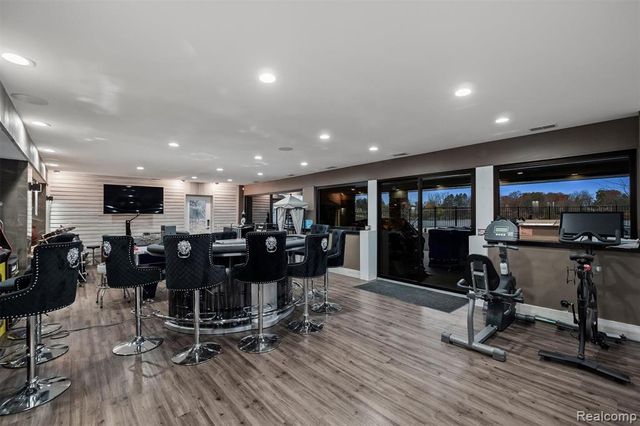 5116 W Bloomfield Lake Road, West Bloomfield, MI 48323