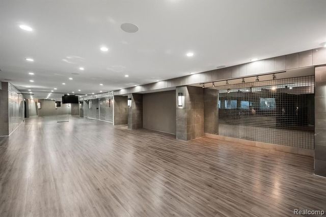 5116 W Bloomfield Lake Road, West Bloomfield, MI 48323