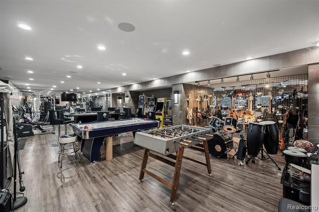 5116 W Bloomfield Lake Road, West Bloomfield, MI 48323