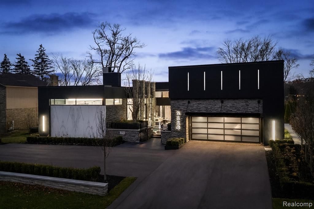 5116 W Bloomfield Lake Road, West Bloomfield, MI 48323