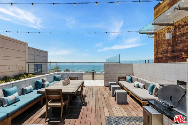 1755 Ocean Avenue Apt 707, Santa Monica, CA 90401