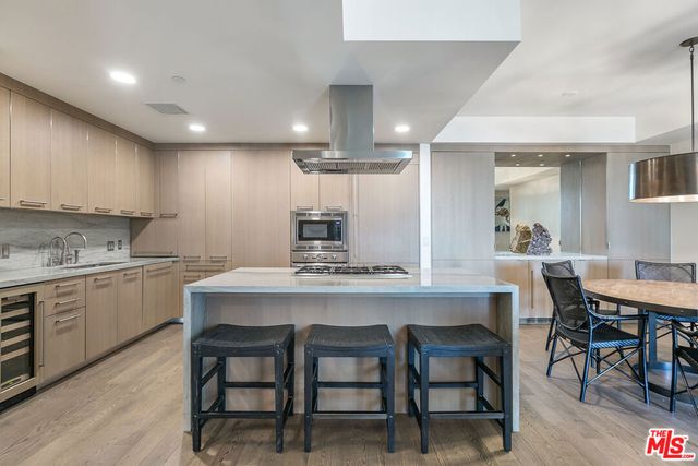 1755 Ocean Avenue Apt 707, Santa Monica, CA 90401