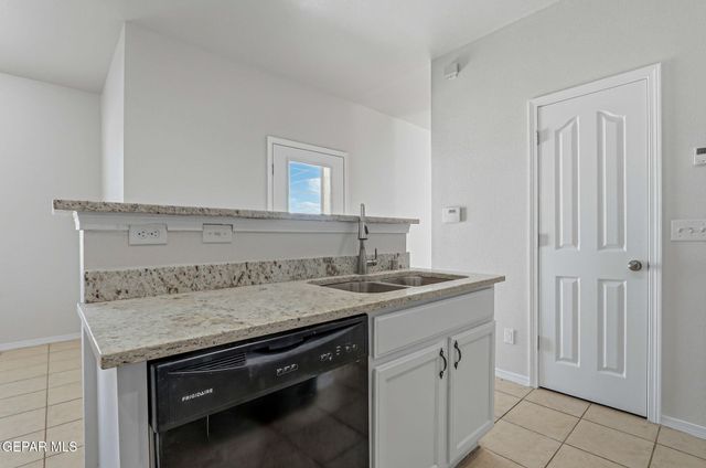 10424 SILVERCLOUD Drive, El Paso, TX 79924