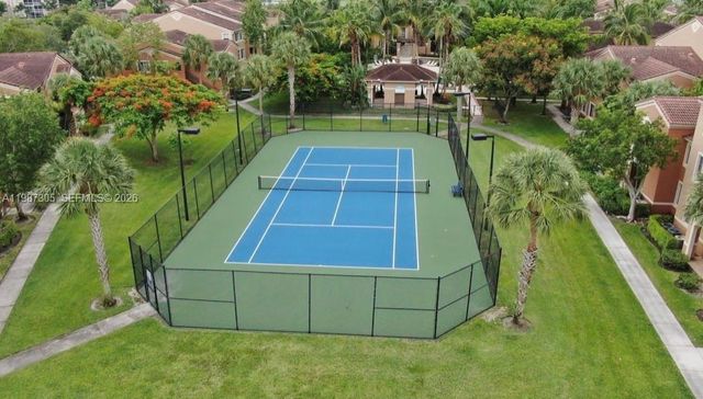 8000 N Nob Hill Rd 107, Tamarac, FL 33321