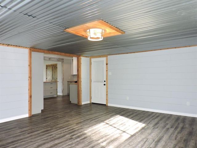 2227 10th Street, Port Neches, TX 77651