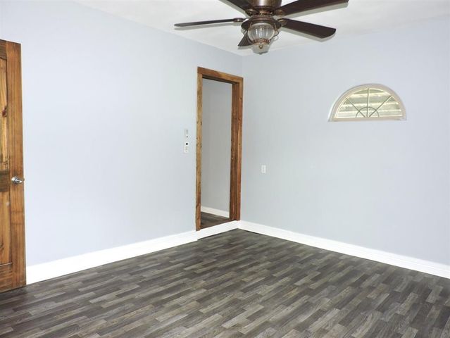 2227 10th Street, Port Neches, TX 77651