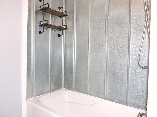 2227 10th Street, Port Neches, TX 77651