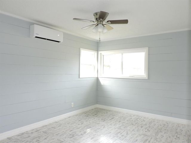 2227 10th Street, Port Neches, TX 77651