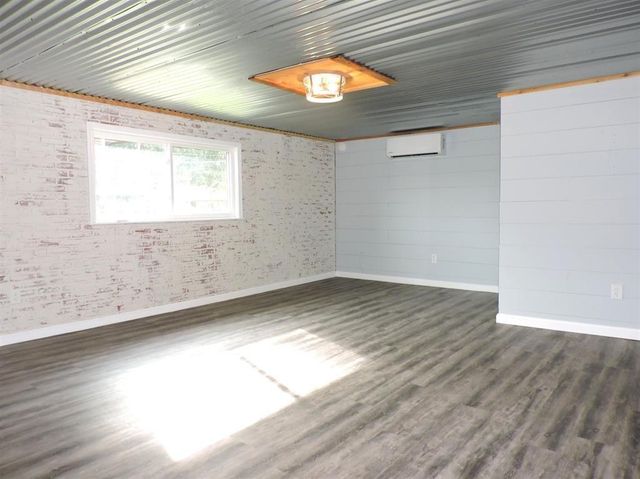 2227 10th Street, Port Neches, TX 77651