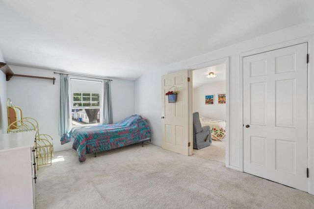4907 N Idlewild AVENUE, Whitefish Bay, WI 53217