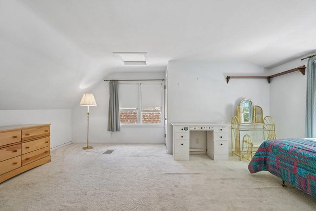 4907 N Idlewild AVENUE, Whitefish Bay, WI 53217