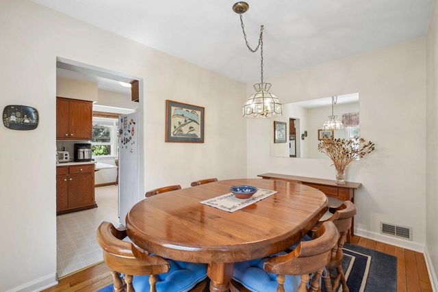 4907 N Idlewild AVENUE, Whitefish Bay, WI 53217