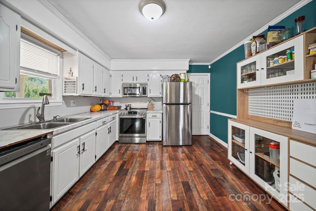 624 Overlook Drive, Newton, NC 28658