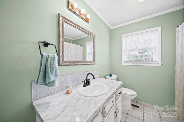 624 Overlook Drive, Newton, NC 28658