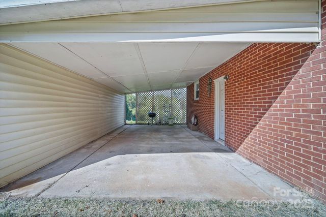 624 Overlook Drive, Newton, NC 28658