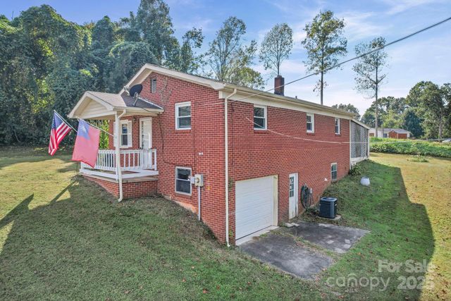 624 Overlook Drive, Newton, NC 28658