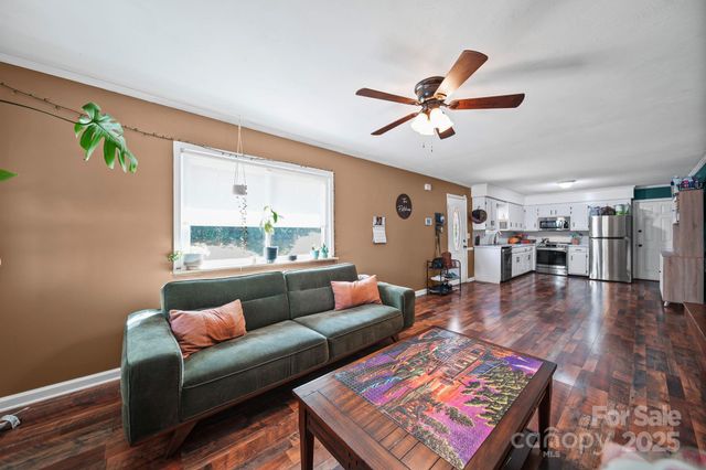624 Overlook Drive, Newton, NC 28658
