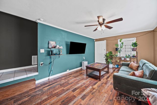 624 Overlook Drive, Newton, NC 28658