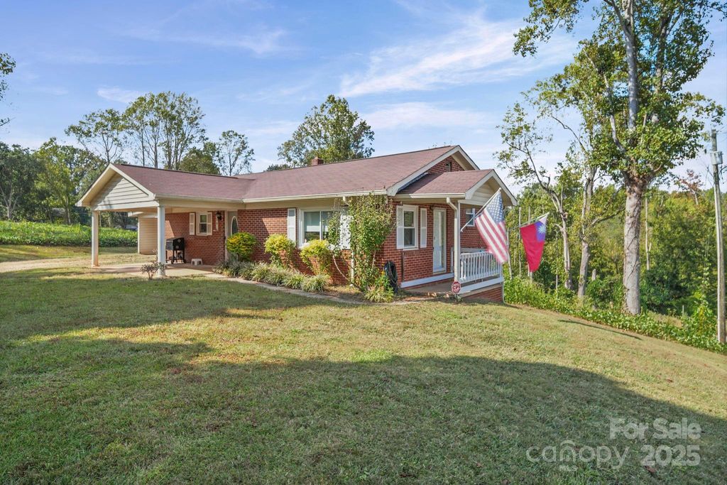 624 Overlook Drive, Newton, NC 28658