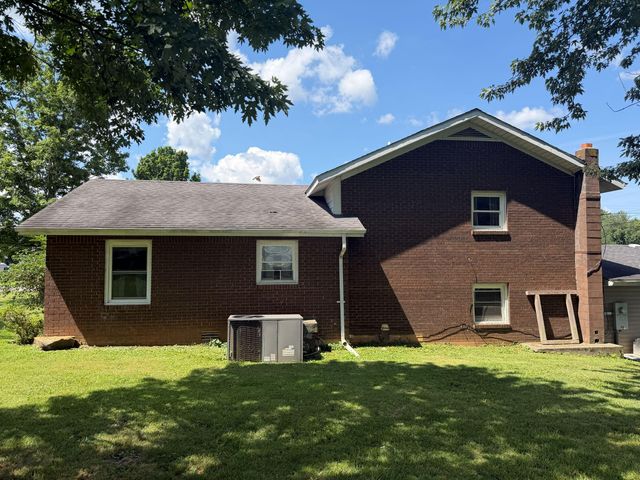 111 Guinn Drive, Monticello, KY 42633