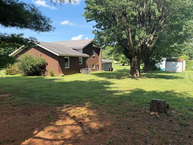 111 Guinn Drive, Monticello, KY 42633
