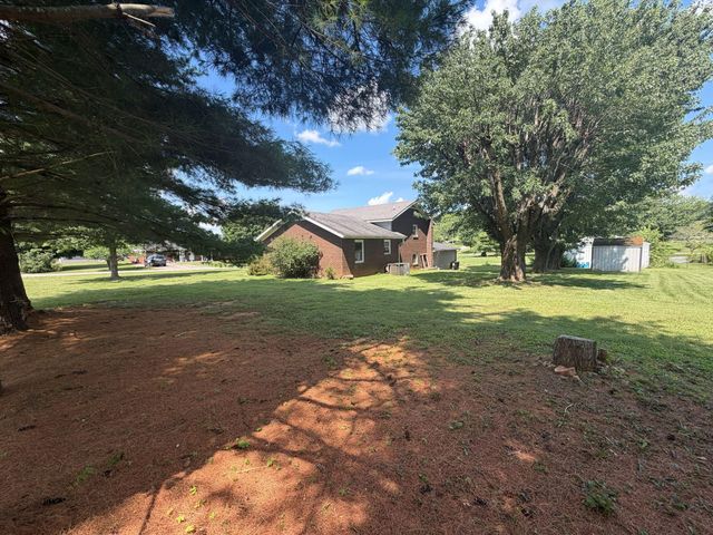111 Guinn Drive, Monticello, KY 42633