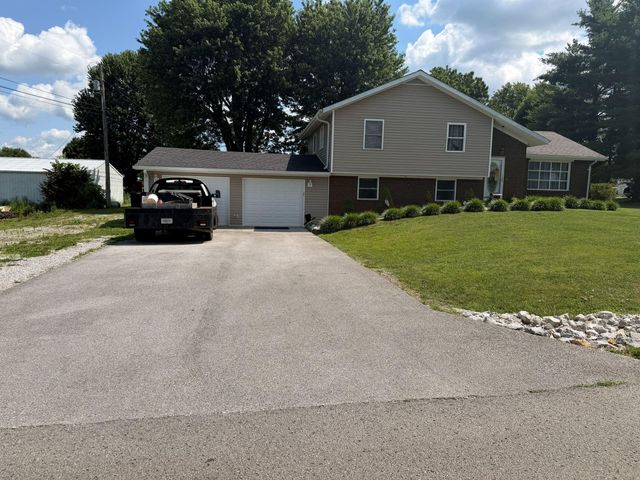 111 Guinn Drive, Monticello, KY 42633