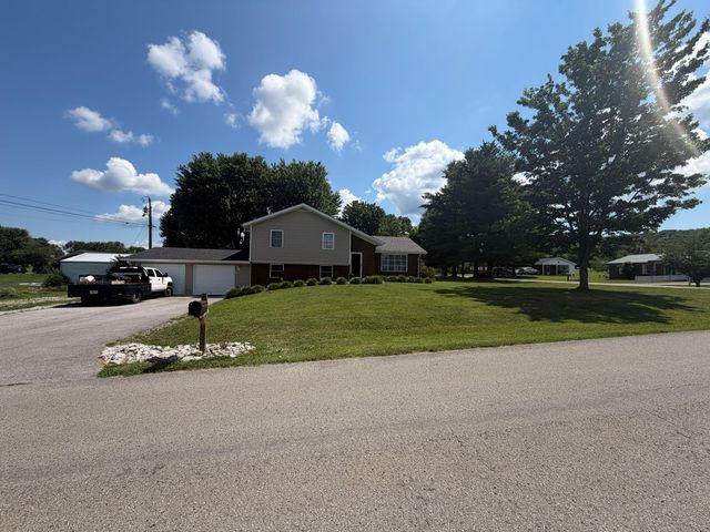 111 Guinn Drive, Monticello, KY 42633
