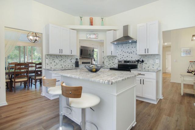 1264 Center Lake Drive, Mount Pleasant, SC 29464