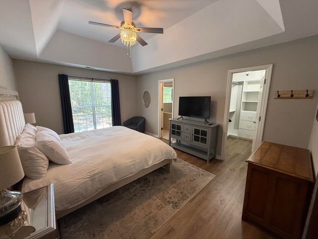 1264 Center Lake Drive, Mount Pleasant, SC 29464