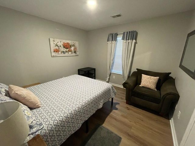 1264 Center Lake Drive, Mount Pleasant, SC 29464