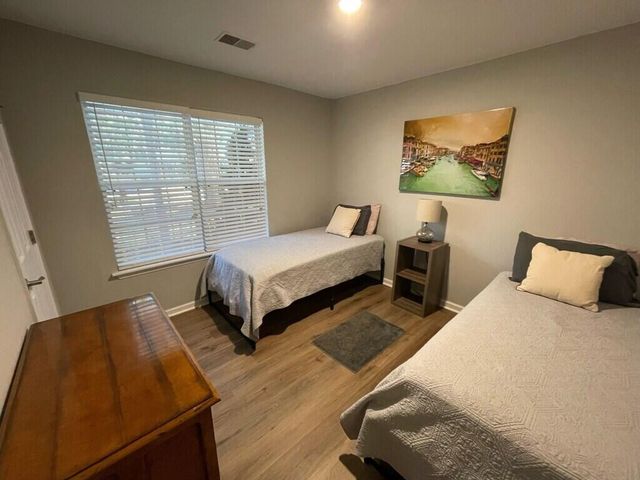 1264 Center Lake Drive, Mount Pleasant, SC 29464