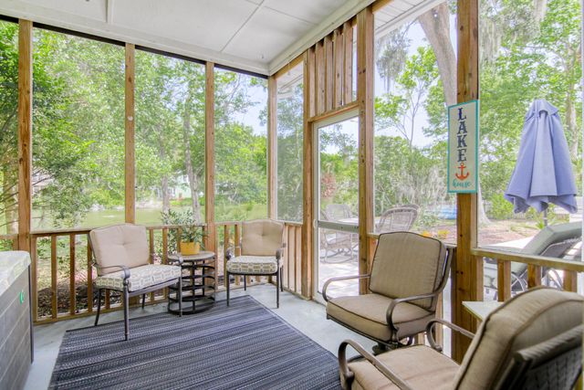 1264 Center Lake Drive, Mount Pleasant, SC 29464
