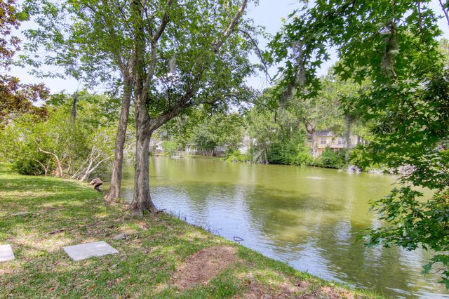 1264 Center Lake Drive, Mount Pleasant, SC 29464