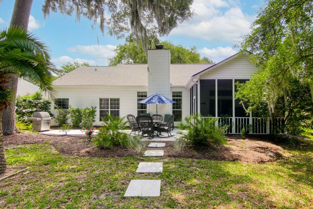1264 Center Lake Drive, Mount Pleasant, SC 29464