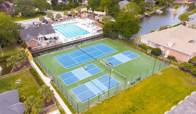 1264 Center Lake Drive, Mount Pleasant, SC 29464