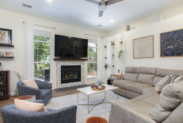 1264 Center Lake Drive, Mount Pleasant, SC 29464