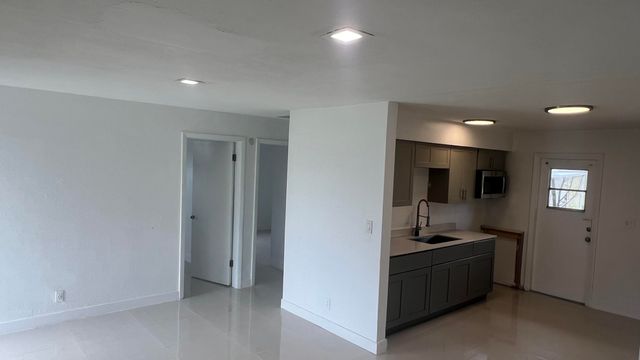 1691 SW 44th Terrace 1-2, Fort Lauderdale, FL 33317