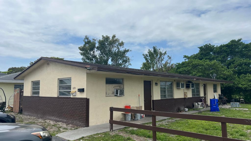 1691 SW 44th Terrace 1-2, Fort Lauderdale, FL 33317