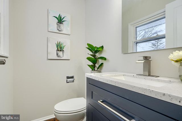 9517 HOLIDAY MANOR RD, Baltimore, MD 21236